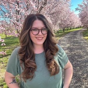 Meet your Posher, Emily